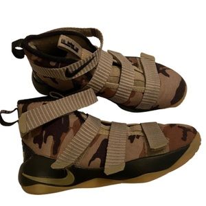 Boys Lebrun soldiers. Camouflage